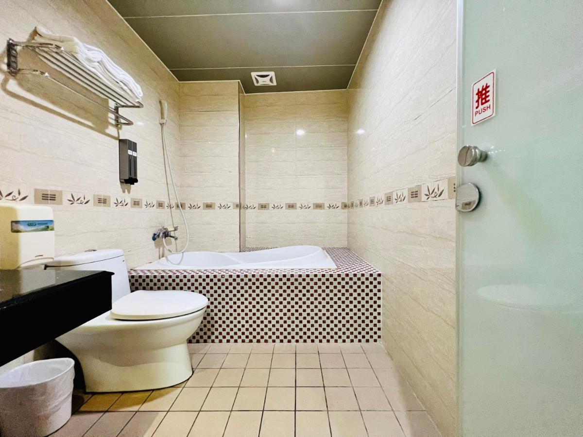 Mucha Boutique Hotel Yilan Buitenkant foto