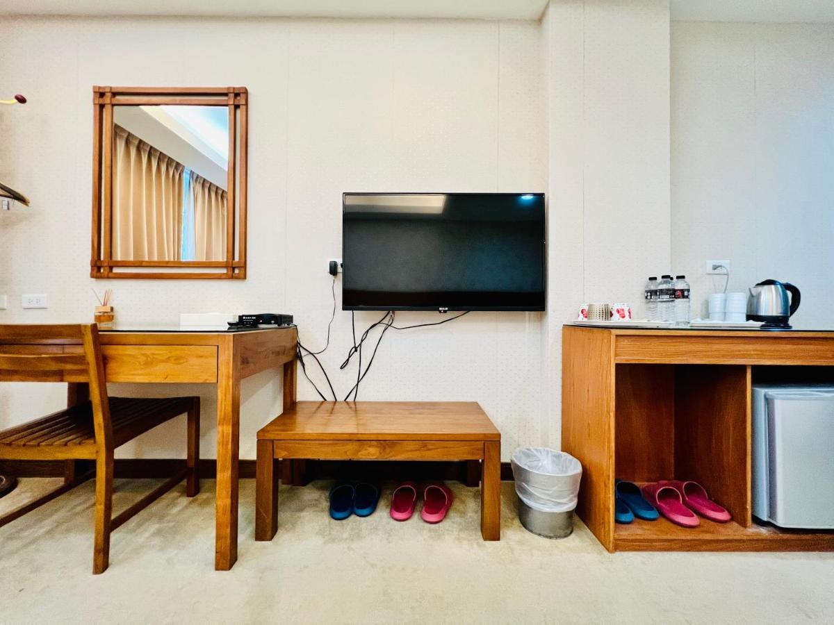 Mucha Boutique Hotel Yilan Buitenkant foto